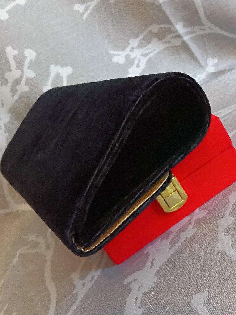 Victoria’s Secret Black Velvet Two-Way Heart Clutch / Shoulder Bag - Picture 4 of 10